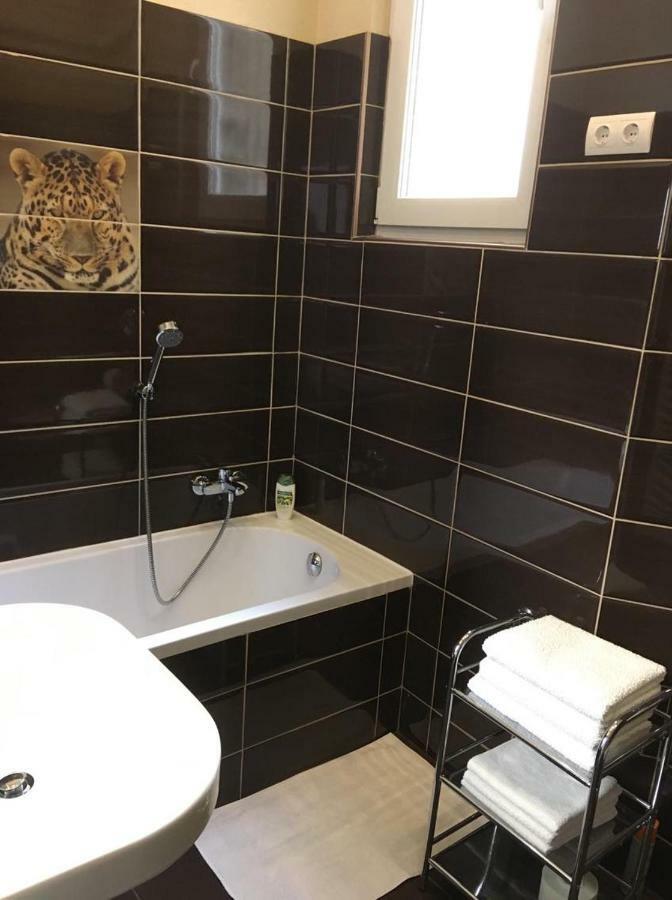 Adam'S Flat Apartment Budapest Luaran gambar